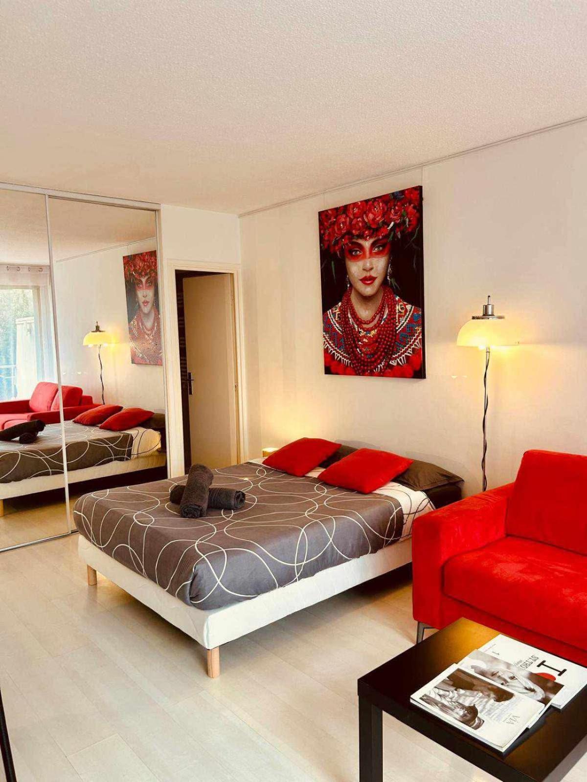 Red Master Apartment Saint-Tropez